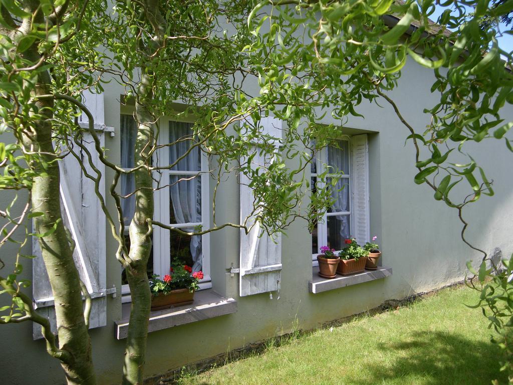 Bed and Breakfast Kirribilli à Pleine-Fougères Extérieur photo